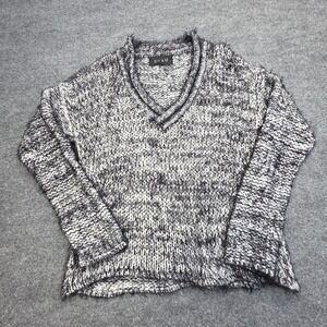 Ozai N Ku Sweater Women's 1 (6-8 US) Black White Acrylic Fuzzy V-Neck